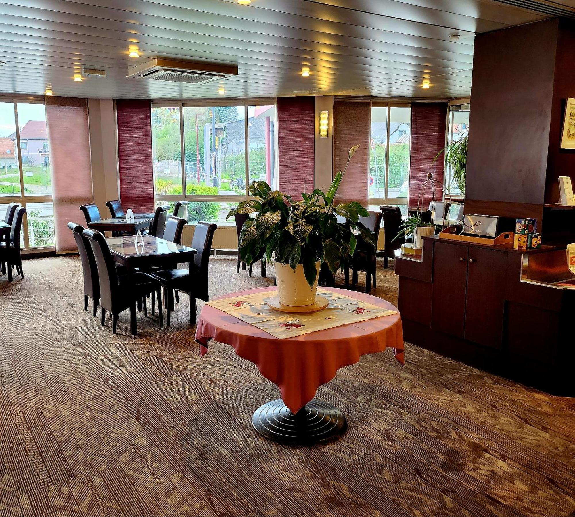 The Originals City, Hotel Le Forum, Strasbourg Nord Schiltigheim Eksteriør billede