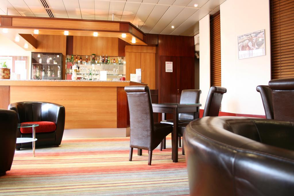 The Originals City, Hotel Le Forum, Strasbourg Nord Schiltigheim Eksteriør billede